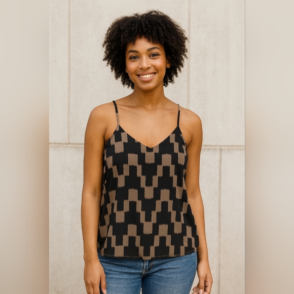 Old Navy Womens S/P Cami Black Gold Geometric Print Spaghetti Straps T-Back - Picture 1 of 5